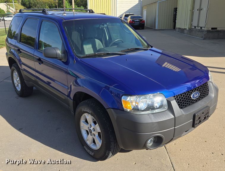 image for item EE8556 2006 Ford Escape XLT SUV