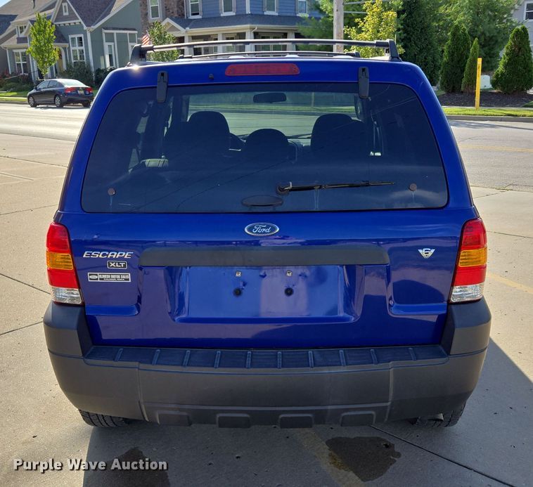 image for item EE8556 2006 Ford Escape XLT SUV