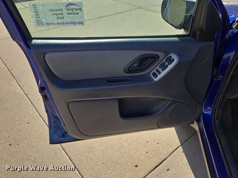 image for item EE8556 2006 Ford Escape XLT SUV