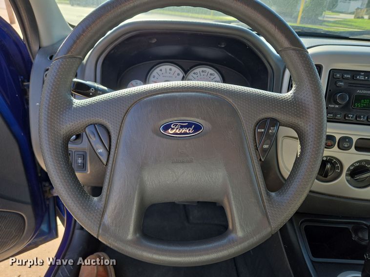 image for item EE8556 2006 Ford Escape XLT SUV
