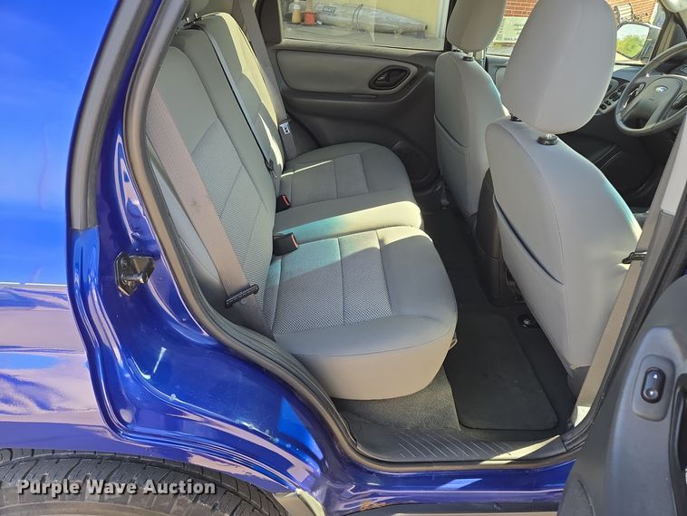 image for item EE8556 2006 Ford Escape XLT SUV