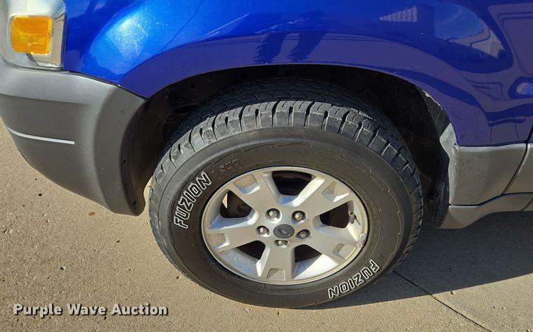 image for item EE8556 2006 Ford Escape XLT SUV