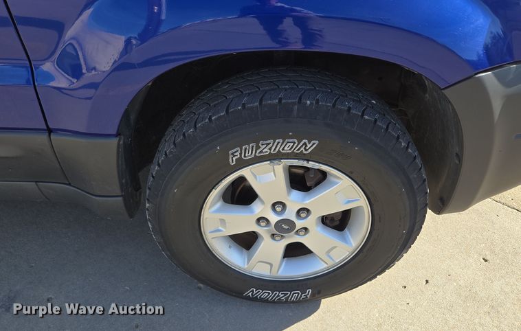 image for item EE8556 2006 Ford Escape XLT SUV