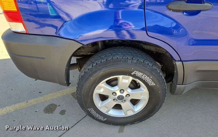 image for item EE8556 2006 Ford Escape XLT SUV