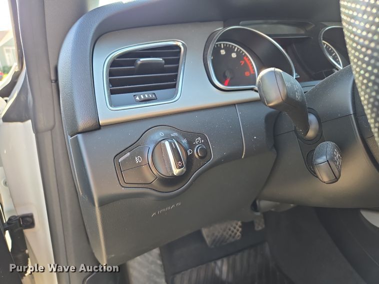 image for item EE8557 2012 Audi A5 convertible