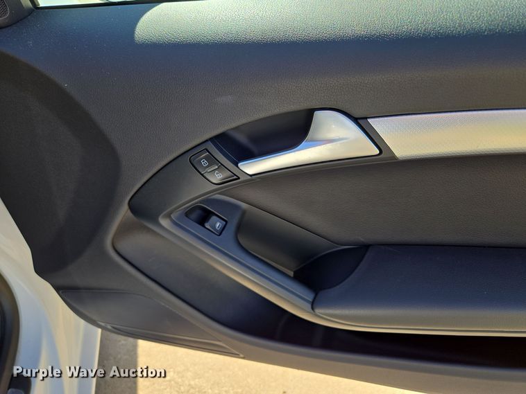 image for item EE8557 2012 Audi A5 convertible