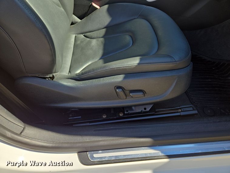 image for item EE8557 2012 Audi A5 convertible