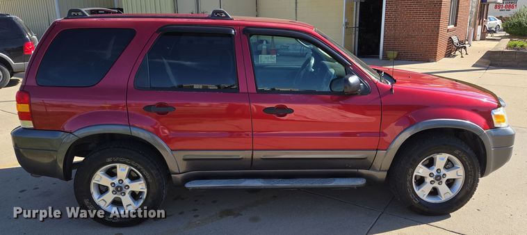 image for item EE8562 2006 Ford  Escape XLT SUV