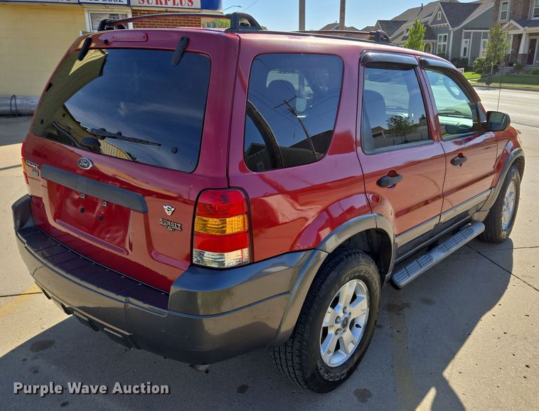 image for item EE8562 2006 Ford  Escape XLT SUV