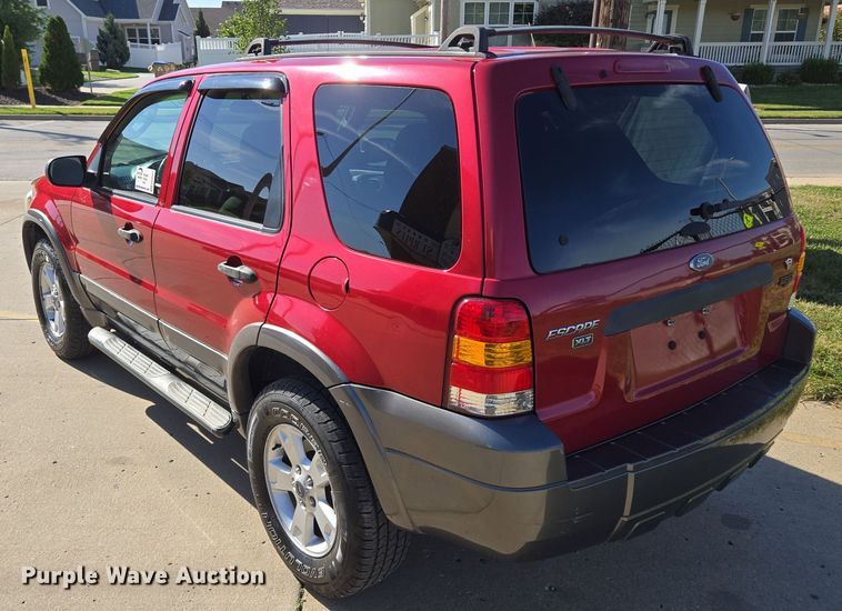 image for item EE8562 2006 Ford  Escape XLT SUV