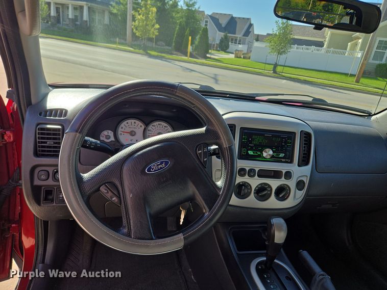 image for item EE8562 2006 Ford  Escape XLT SUV