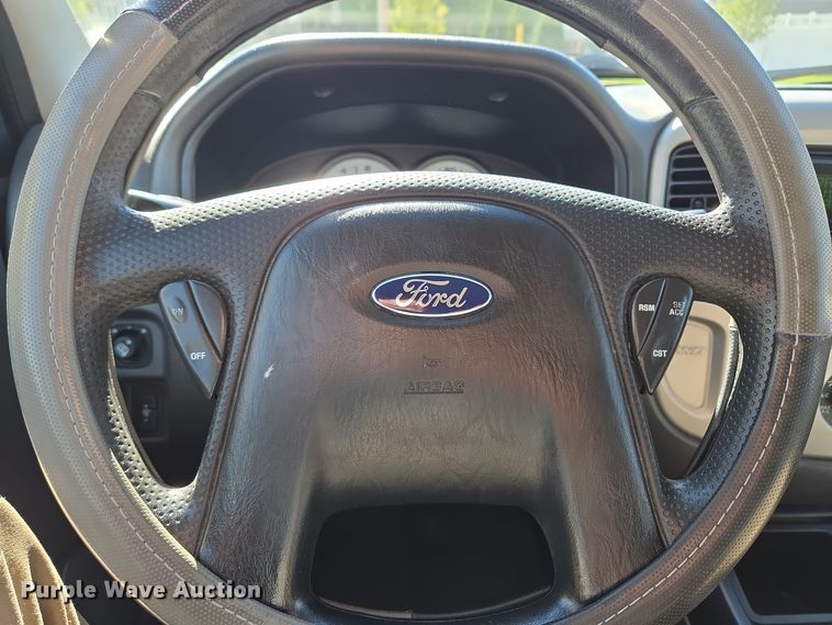 image for item EE8562 2006 Ford  Escape XLT SUV