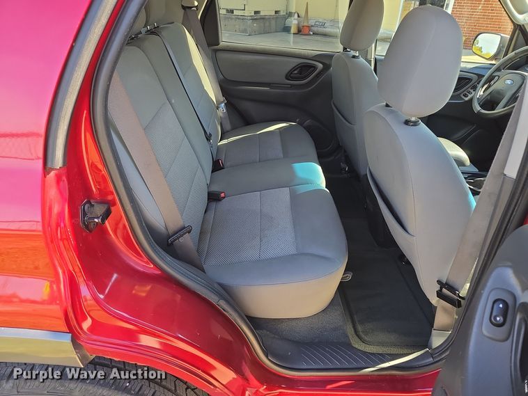 image for item EE8562 2006 Ford  Escape XLT SUV