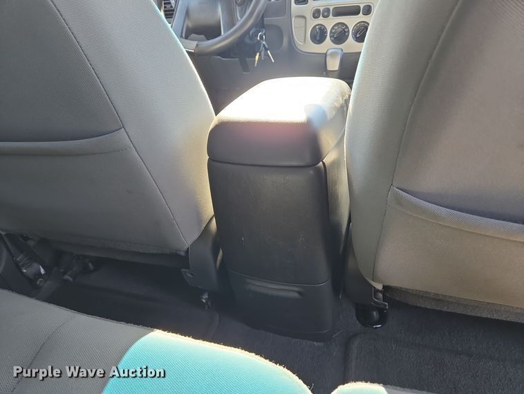 image for item EE8562 2006 Ford  Escape XLT SUV