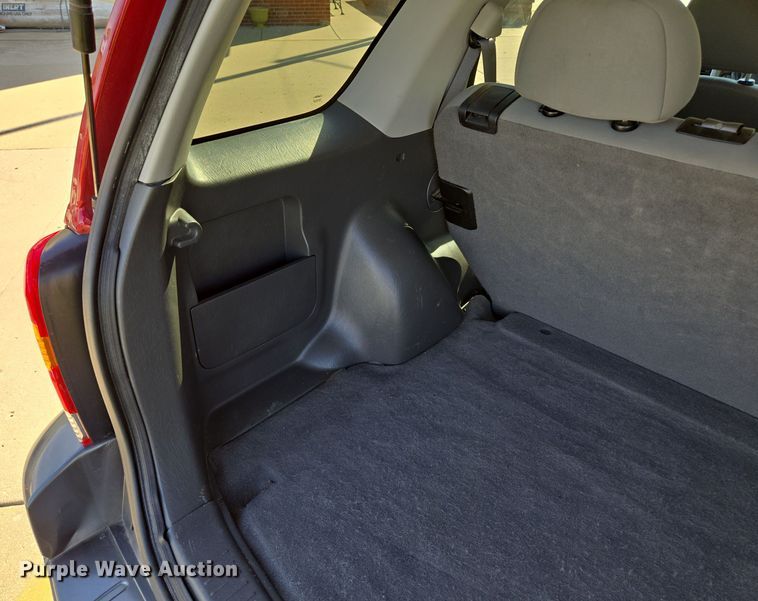 image for item EE8562 2006 Ford  Escape XLT SUV