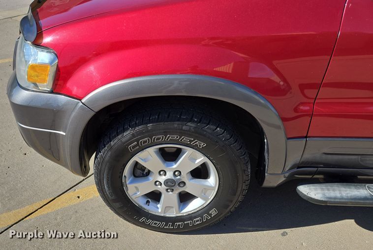 image for item EE8562 2006 Ford  Escape XLT SUV