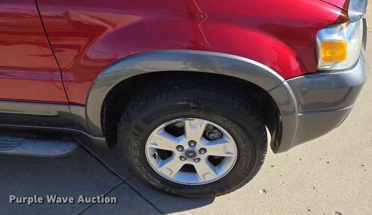 image for item EE8562 2006 Ford  Escape XLT SUV