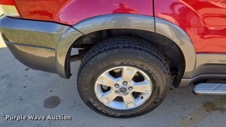 image for item EE8562 2006 Ford  Escape XLT SUV