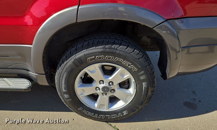 image for item EE8562 2006 Ford  Escape XLT SUV