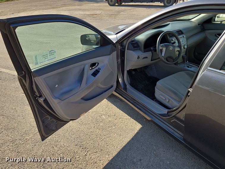 image for item EE8587 2008 Toyota  Camry LE 