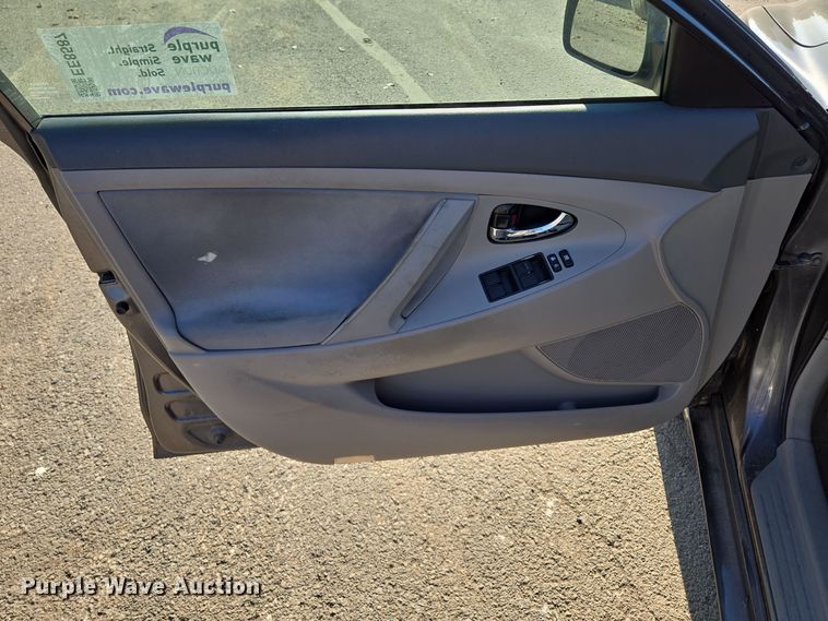 image for item EE8587 2008 Toyota  Camry LE 