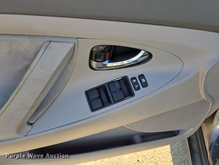 image for item EE8587 2008 Toyota  Camry LE 