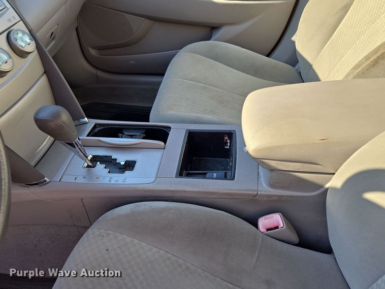 image for item EE8587 2008 Toyota  Camry LE 