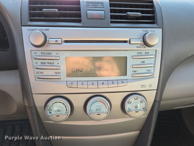 image for item EE8587 2008 Toyota  Camry LE 