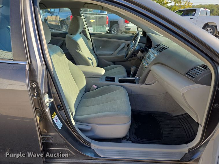 image for item EE8587 2008 Toyota  Camry LE 