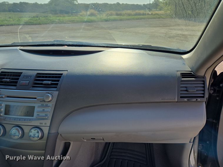 image for item EE8587 2008 Toyota  Camry LE 