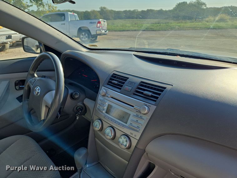 image for item EE8587 2008 Toyota  Camry LE 