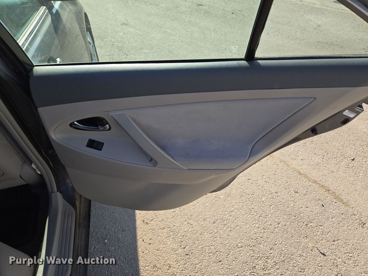 image for item EE8587 2008 Toyota  Camry LE 