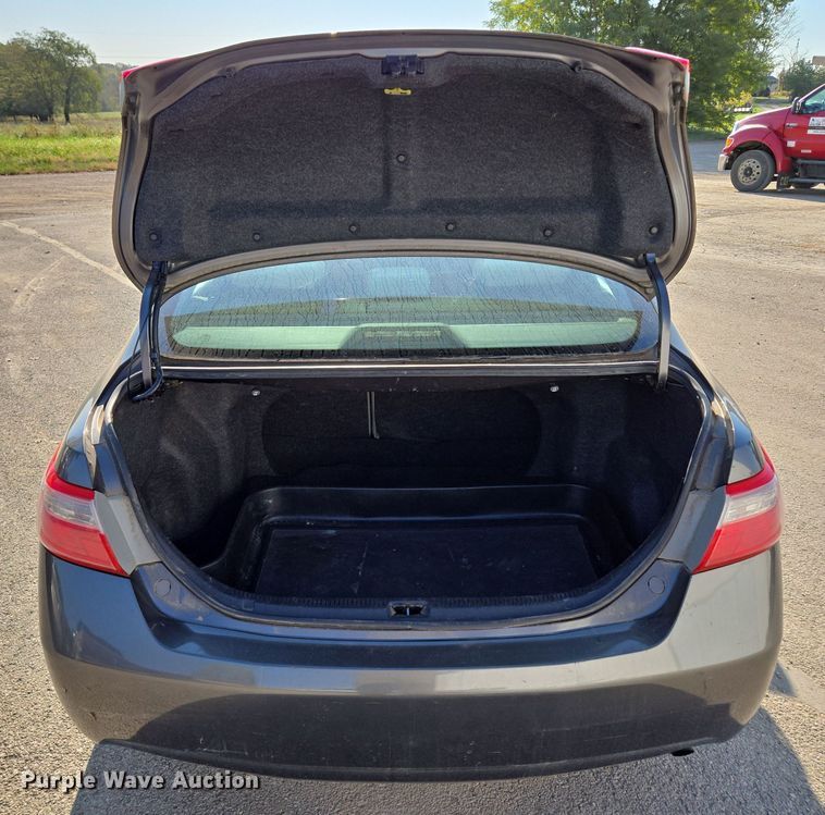 image for item EE8587 2008 Toyota  Camry LE 