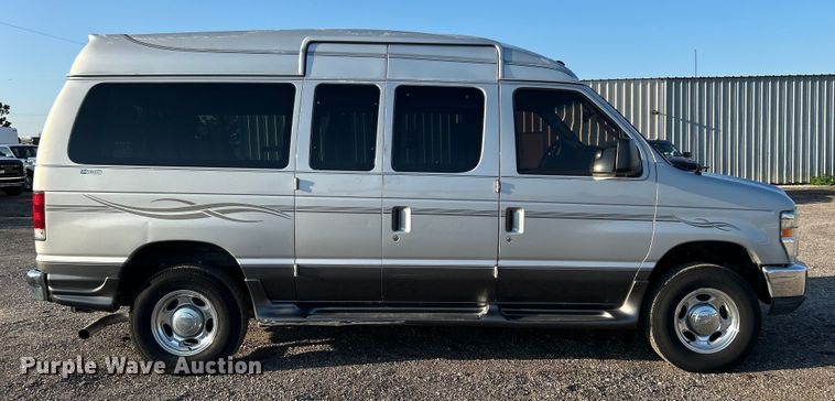 image for item EG0930 2011 Ford E250 handicap accessible van