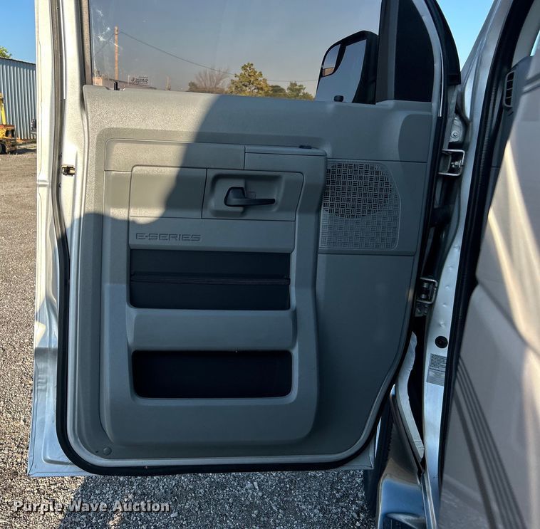 image for item EG0930 2011 Ford E250 handicap accessible van
