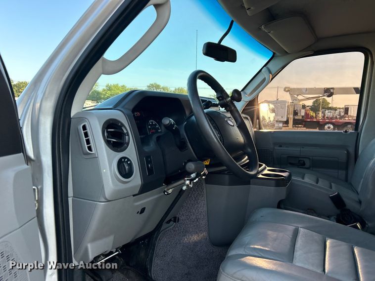 image for item EG0930 2011 Ford E250 handicap accessible van