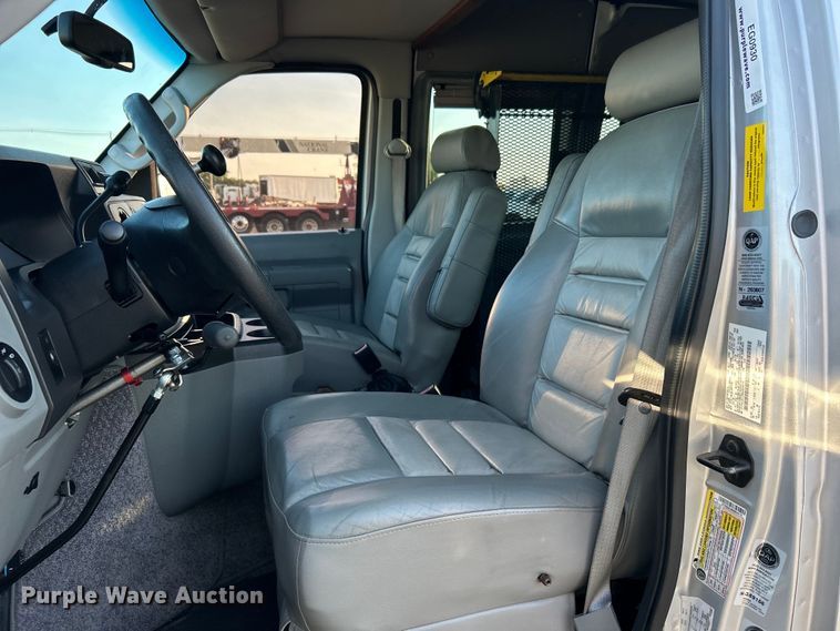 image for item EG0930 2011 Ford E250 handicap accessible van