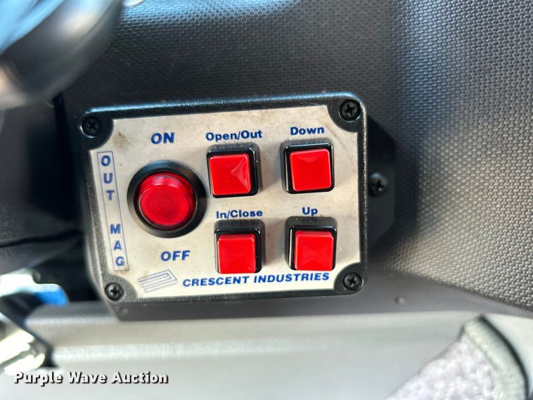 image for item EG0930 2011 Ford E250 handicap accessible van