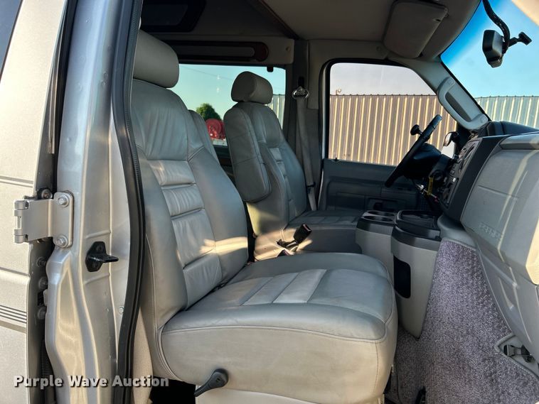 image for item EG0930 2011 Ford E250 handicap accessible van