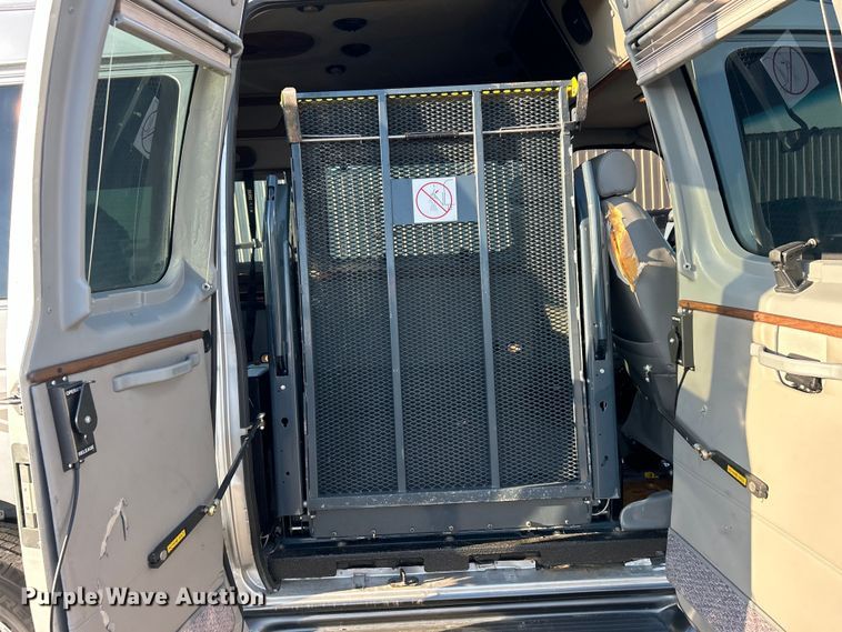image for item EG0930 2011 Ford E250 handicap accessible van