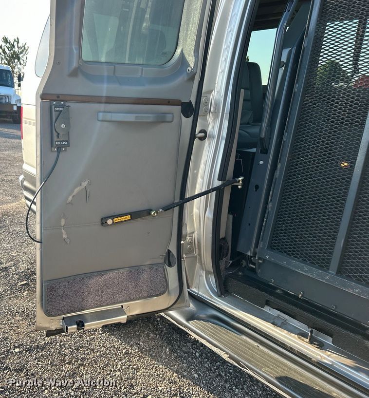 image for item EG0930 2011 Ford E250 handicap accessible van