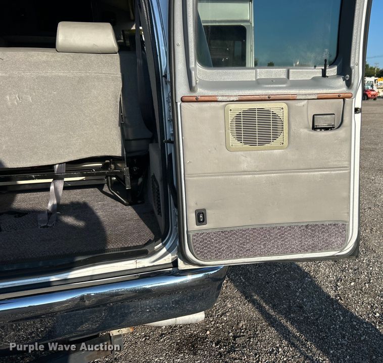 image for item EG0930 2011 Ford E250 handicap accessible van