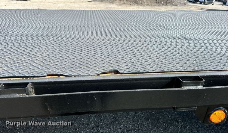 image for item EG1065 2007 Ford F650 Super Duty  flatbed truck