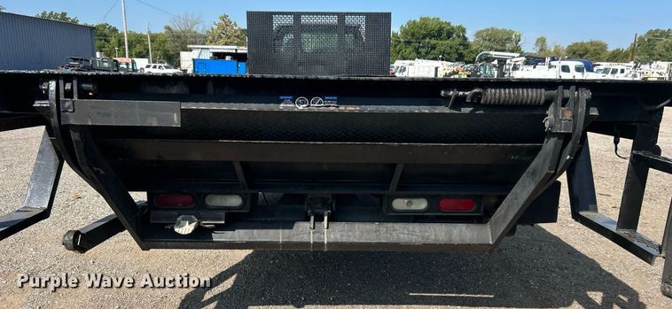 image for item EG1065 2007 Ford F650 Super Duty  flatbed truck