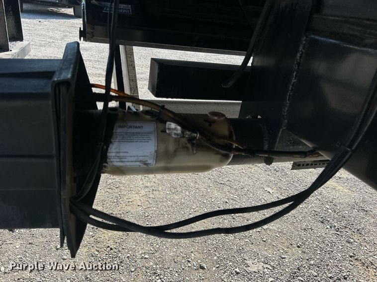 image for item EG1065 2007 Ford F650 Super Duty  flatbed truck