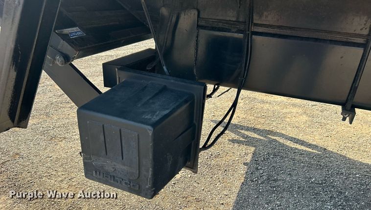 image for item EG1065 2007 Ford F650 Super Duty  flatbed truck