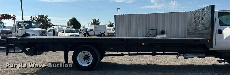 image for item EG1065 2007 Ford F650 Super Duty  flatbed truck