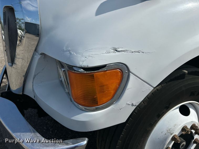 image for item EG1065 2007 Ford F650 Super Duty  flatbed truck