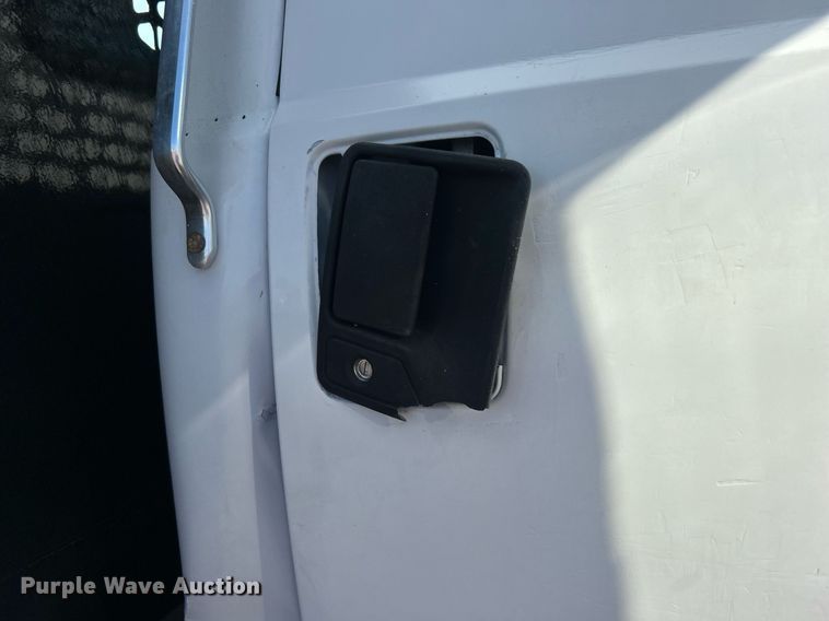 image for item EG1065 2007 Ford F650 Super Duty  flatbed truck