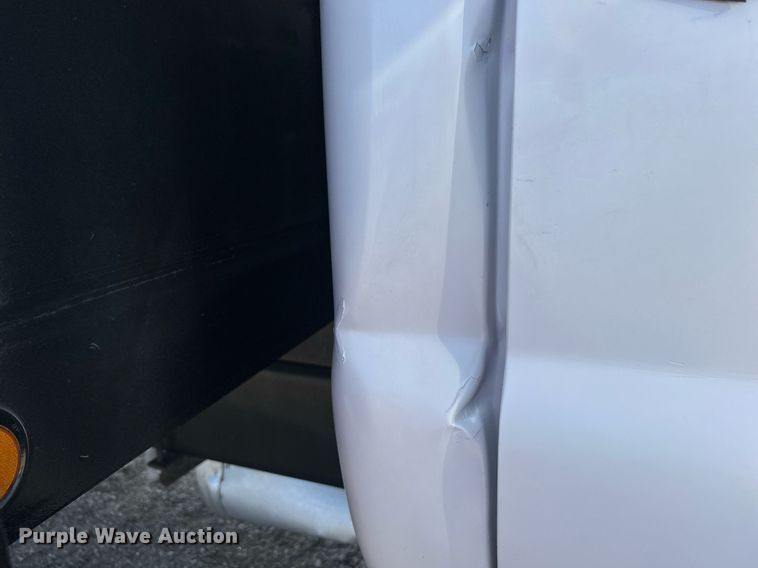 image for item EG1065 2007 Ford F650 Super Duty  flatbed truck